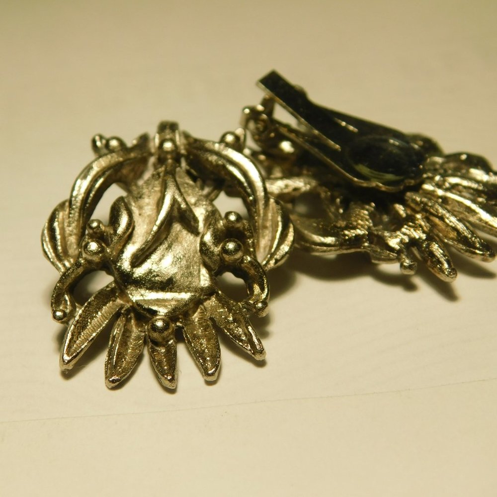 CLIPON EARRINGS